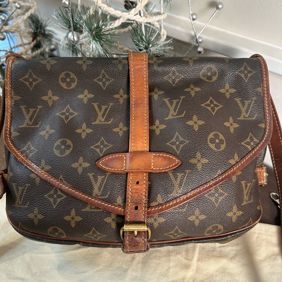 FINAL PRICE DROP✅Vintage Louis Vuitton satchel saumur 30 - Picture 3 of 17
